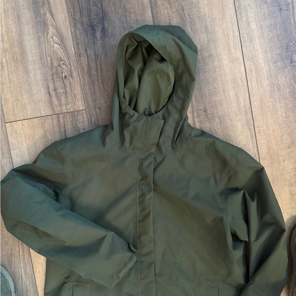Med Olive Green Hooded insulated Jacket - Picture 2 of 4